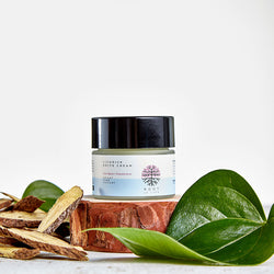 GLOW . Licorice Root Brite Cream